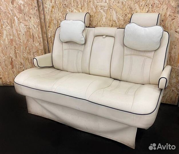 Диван задний и крела в минивен