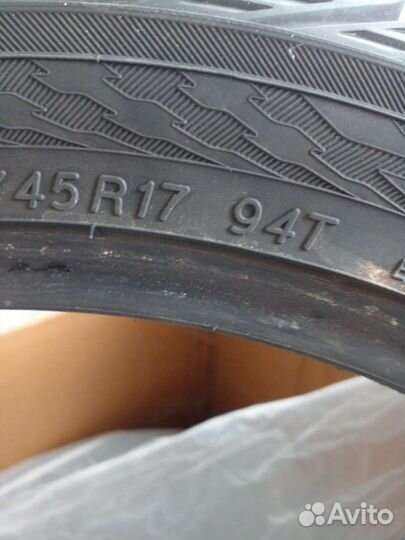 Yokohama 104ZR 225/45 R17