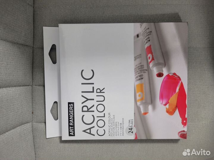 Акриловые краски и маркеры