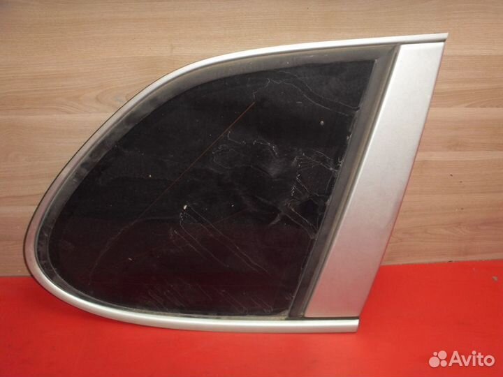 Стекло кузовное глухое заднее Porsche Cayenne