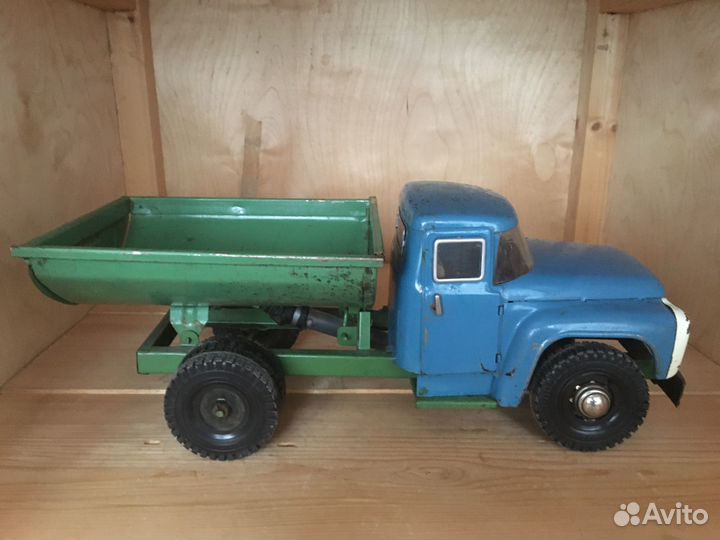 Игрушка машинка СССР