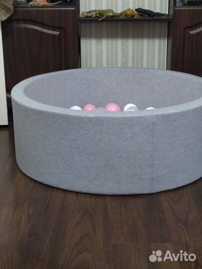 Детский сухой бассейн с шариками