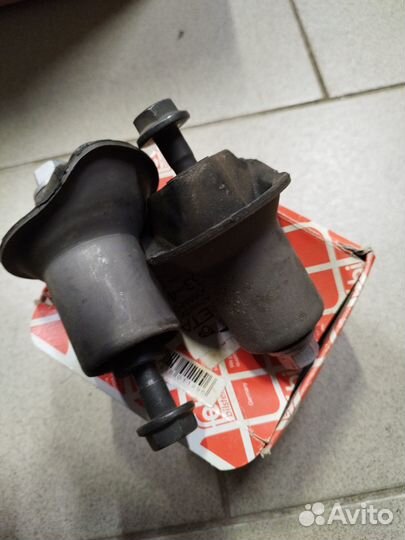 Сайлентблок задней балки к-т VW Golf