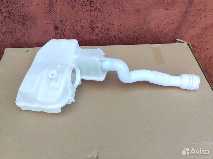 Бачок омывателя Мерседес 166