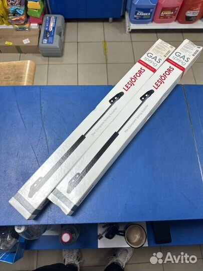 Амортизатор багажника renault megane 2003-2009