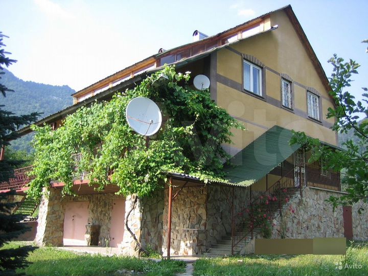 Коттедж 280 м² на участке 30 сот.