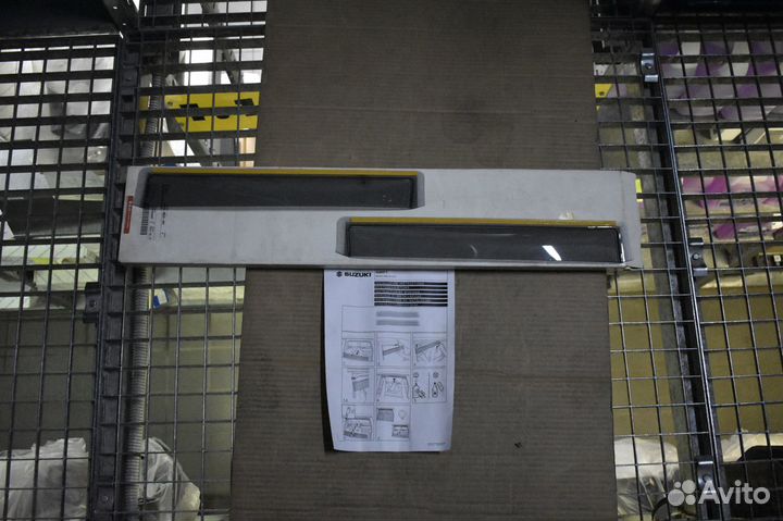 Дефлектор задн. двери к-т (2шт.) Suzuki swift 5DR