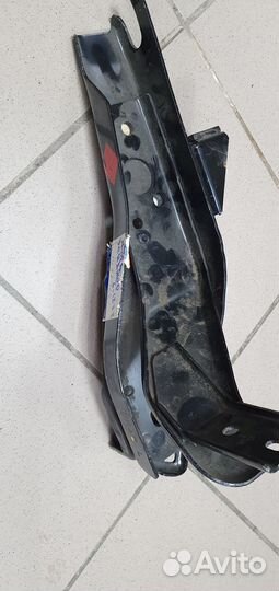 Кронштейн усилителя переднего бампера