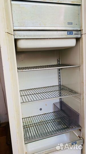 Холодильник бу ЗИЛ