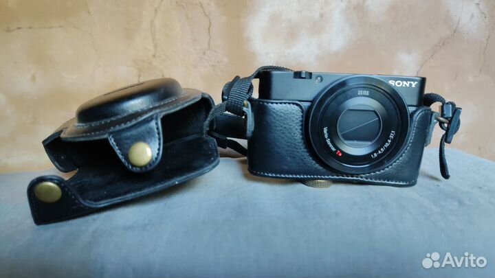 Sony Cyber-shot DSC-RX100+чехол+SD 64 Gb+батарейка