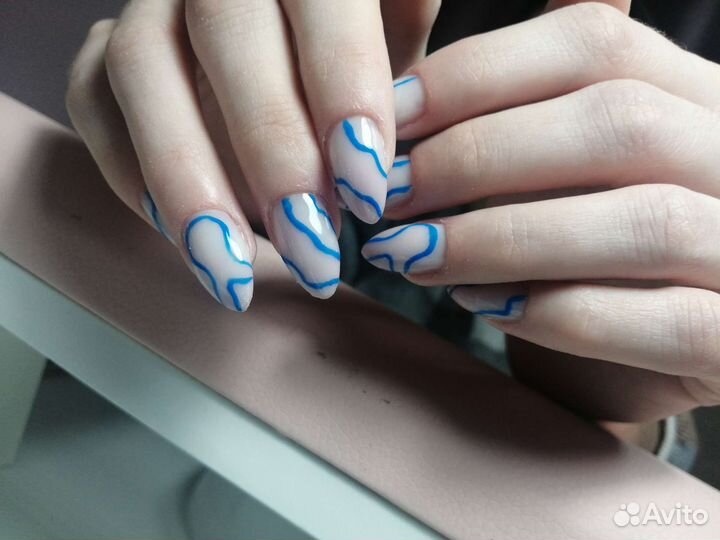 Мастер маникюра и педикюра