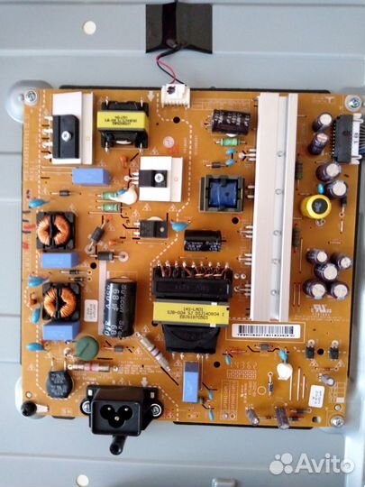 Телевизор на запчасти lg