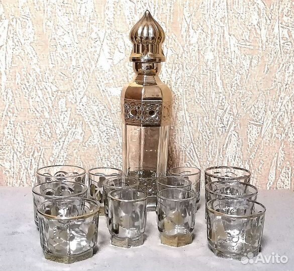 Графины и рюмки