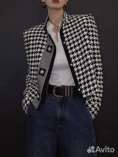 Отрез костюмно-плательной ткани гусиная лапка 1,3м