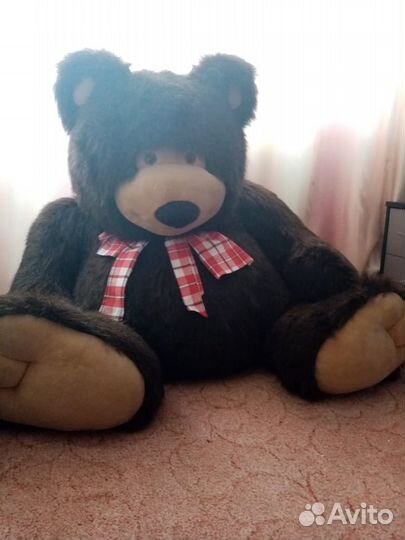 Медведь плюшевый огромный