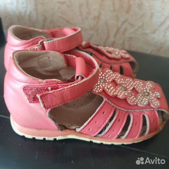 Обувь на девочку