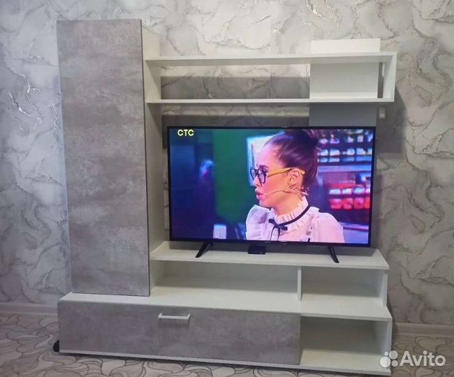 Новая тумба под телевизор, стенка 1,5 м