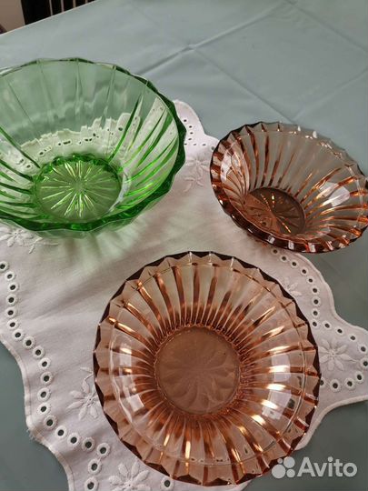 Конфетницы вазочки цветное стекло