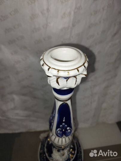 Фарфоровый подсвечник