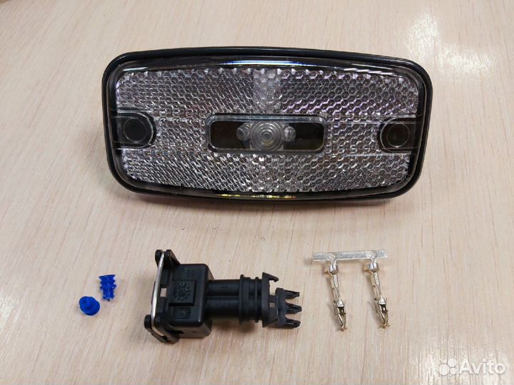 Фонарь габаритный прицепа гф1-15 LED белый, с кол