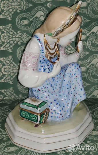 Статуэтка Малахитовая шкатулка дулёво 59г.люкс