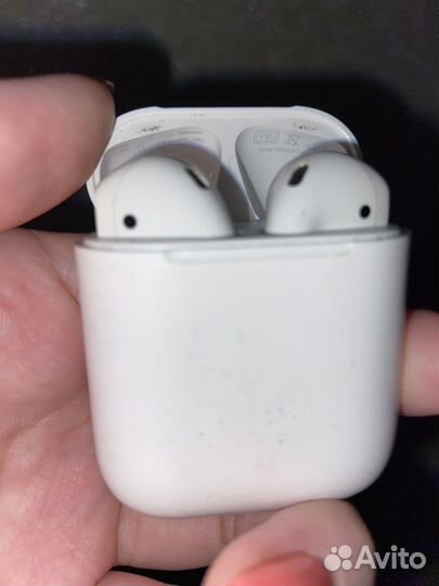 Беспроводные наушники apple AirPods
