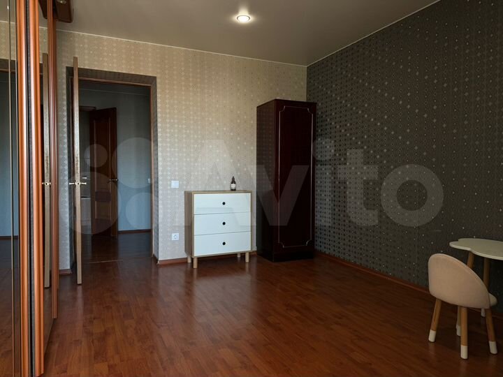 2-к. квартира, 72 м², 9/10 эт.