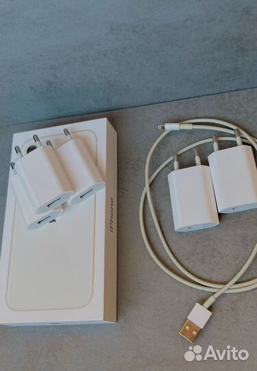 Оригинальная зарядка на iPhone