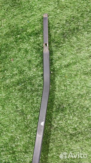 Поводок стеклоочистителя правый Citroen C4 Grand