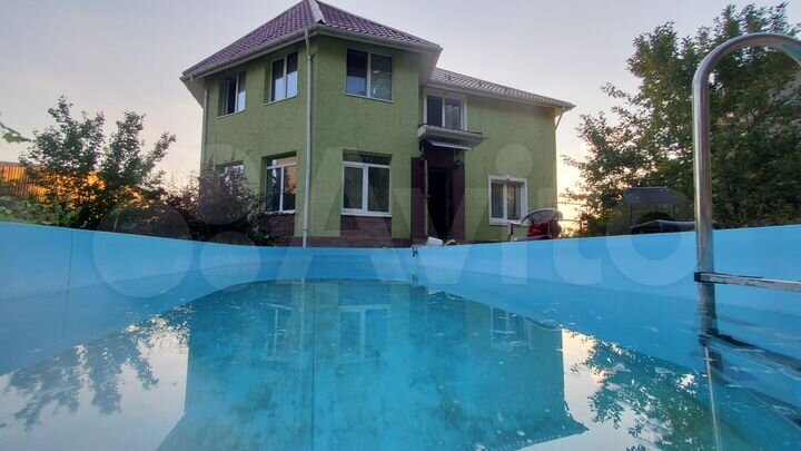 Дом 301 м² на участке 6,1 сот.