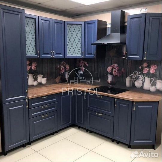 Кухня в загородный дом