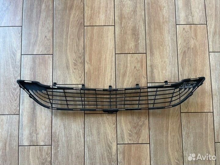 Решетка переднего бампера передняя Mercedes S