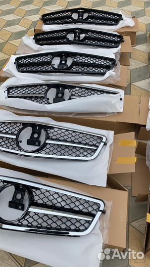 Решетка радиатора Mercedes W204