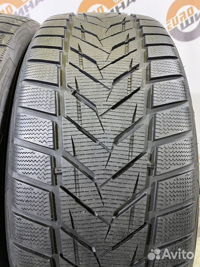 Vredestein Wintrac Xtreme S 275/40 R22
