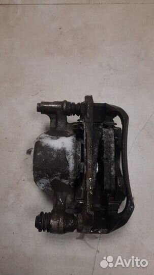 Суппорт передний правый Hyundai Accent