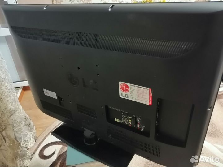 Телевизор LG 42 дюйма