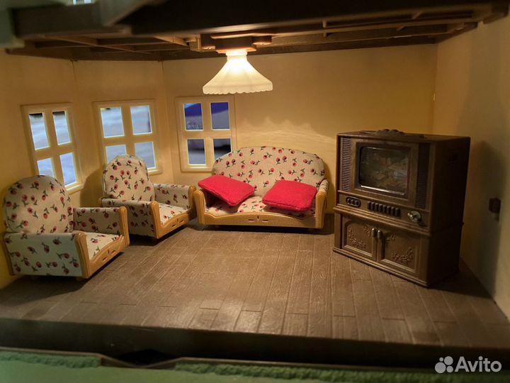 Дом для кукол Sylvanian Families