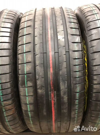 Pirelli P Zero PZ4 275/45 R21 107Y