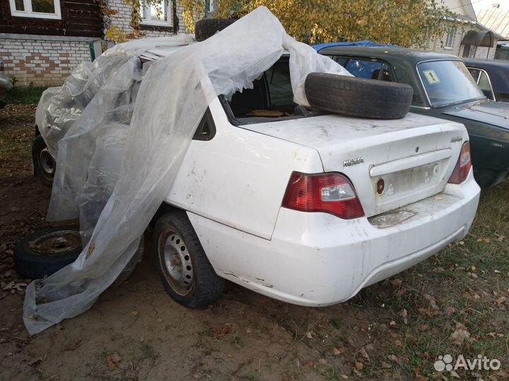 В разборе Daewoo Nexia 2011г