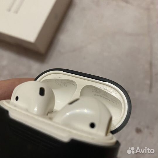Apple Airpods 1 Оригинал