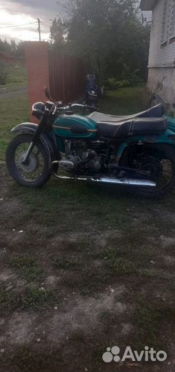 Продам мотоцикл урал м67-36 1984 года