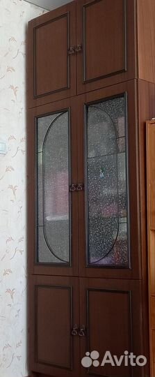 Шкаф сервант