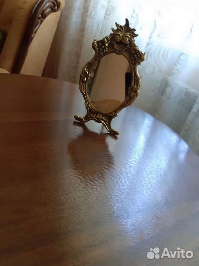 Зеркало настольное в бронзовой раме