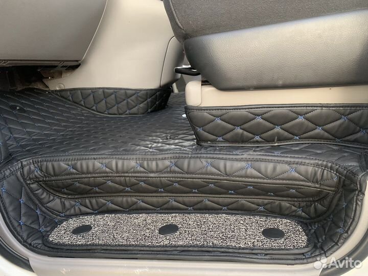 Автоковрики в салон Dodge Sprinter