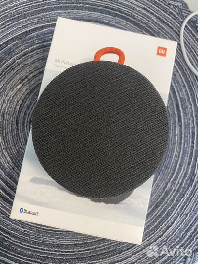 Колонка Mi Portable Bluetooth Speaker