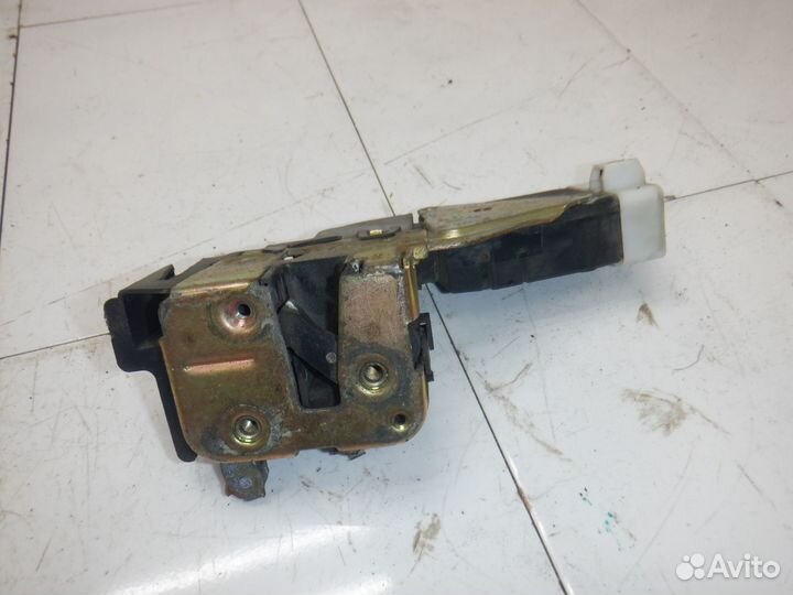 Замок двери передней левой Mitsubishi Space Star