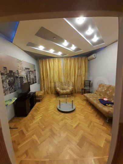 2-к. квартира, 52 м², 1/5 эт.