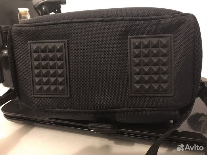 Универсальная сумка Sony для фото и кинокамеры