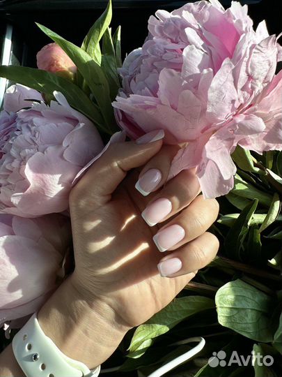 Маникюр педикюр