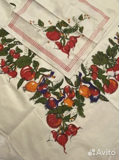 Льняная скатерть (винтаж), фоторамки, бамбук салф